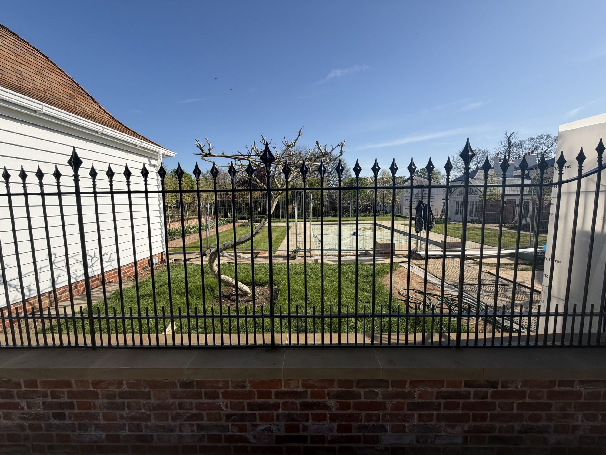 Spear-top boundary railings by Lordran Forge